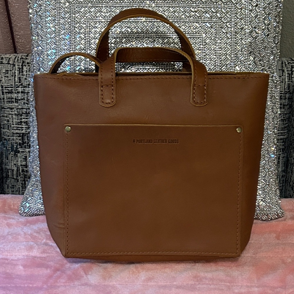 PORTLAND LEATHER Elegant Brown Leather Tote Bag in Honey